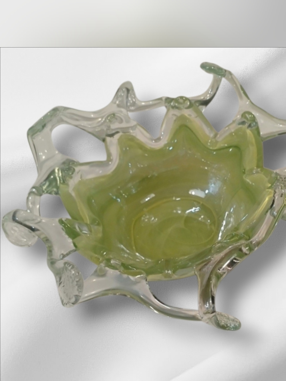 📍LAST CHANCE📍Murano Green and Clear Glass Art Bowl